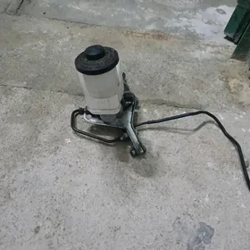 Camry  3.5 glawni silindiri