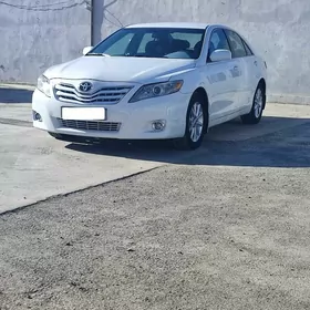 Toyota Camry 2011