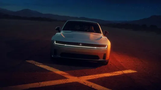 Dodge выпустит Charger с мощным восьмицилиндровым мотором Hellcat