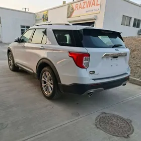 Ford Explorer 2022