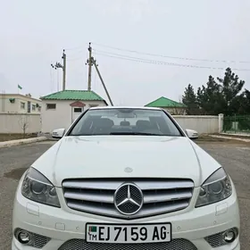 Mercedes-Benz C300 2011