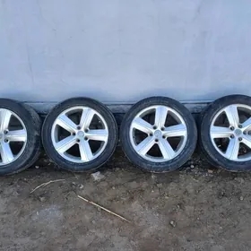 17-lik Leksus diska teker