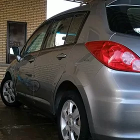 Nissan Versa 2010