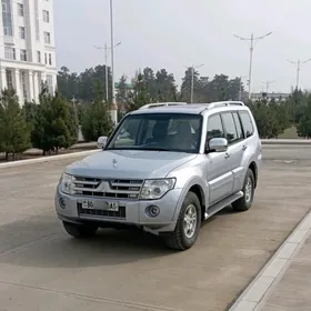 Mitsubishi Pajero 2008