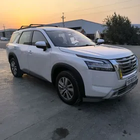 Nissan Pathfinder 2021