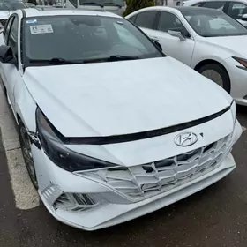 Hyundai Elantra 2023