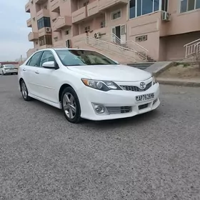 Toyota Camry 2013