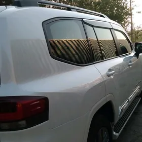 Toyota Land Cruiser 2024