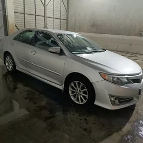 Toyota Camry 2014