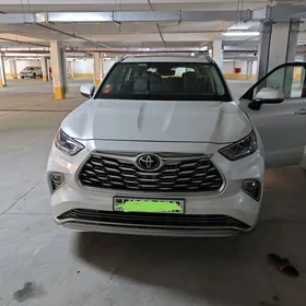 Toyota Highlander 2022