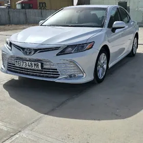 Toyota Camry 2023