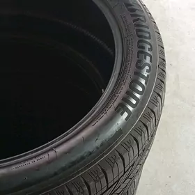 235 50 21 Bredistone 23Ý