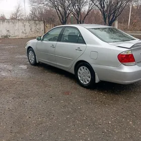 Toyota Camry 2004
