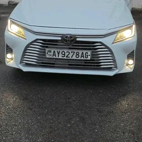 Toyota Yaris 2023