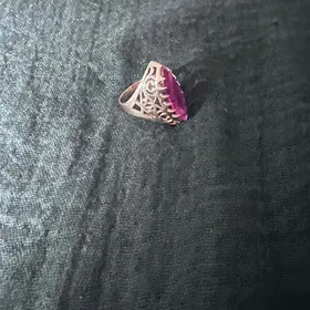 Gadymy gyzyl gasly yuzuk