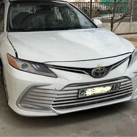 Toyota Camry 2022