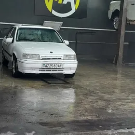 Opel Vectra 1990