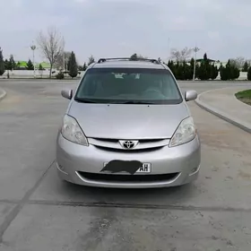 Toyota Sienna 2006