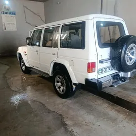 Mitsubishi Pajero 1992