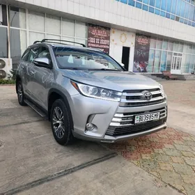 Toyota Highlander 2019