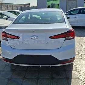 Hyundai Elantra 2020