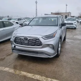 Toyota Highlander 2023