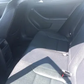 Volkswagen Jetta 2011