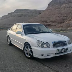 Hyundai Sonata 2001