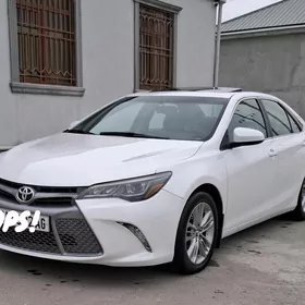 Toyota Camry 2016