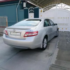 Toyota Camry 2010