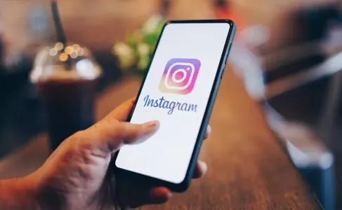 Instagram baryp kazyýet işleriniň dowamynda ýetginjekleriň işjeňliginiň artandygyny hasaba alypdyr