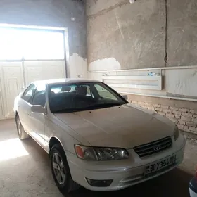 Toyota Camry 2001