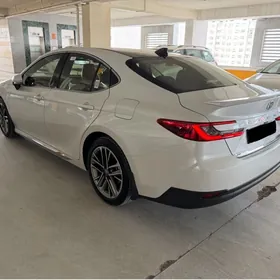 Toyota Camry 2024