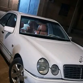Mercedes-Benz E320 1998