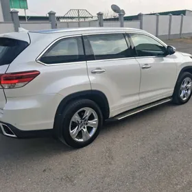 Toyota Highlander 2018