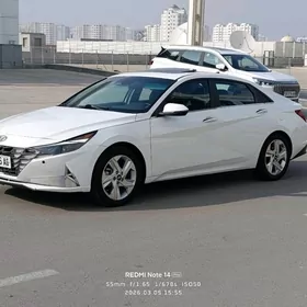 Hyundai Elantra 2022