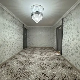 2 ком 10 мкр 1 этаж