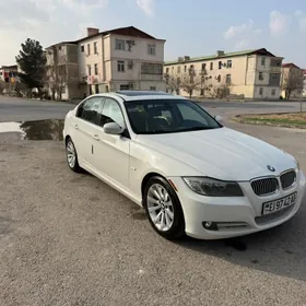 BMW 330 2010