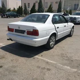 BMW 525 1990