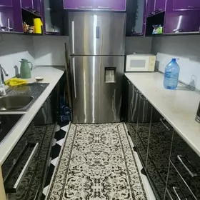 Satlyk 10 mkr 1 etaj 4 komnat