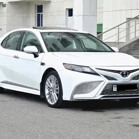 Toyota Camry 2024