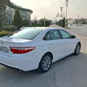 Toyota Camry 2017