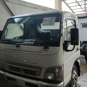Mitsubishi Canter 2025