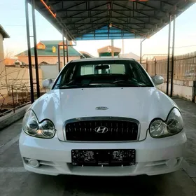 Hyundai Sonata 2001