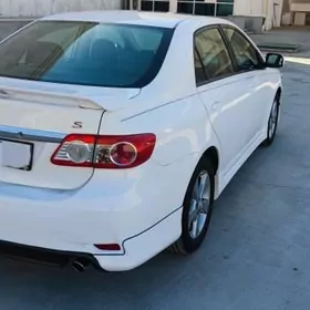 Toyota Corolla 2013