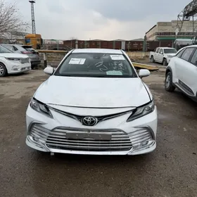 Toyota Camry 2023