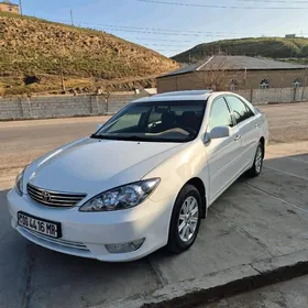 Toyota Camry 2004