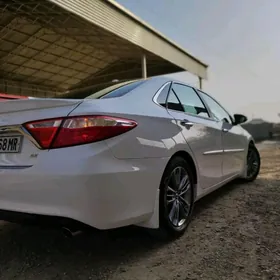 Toyota Camry 2015