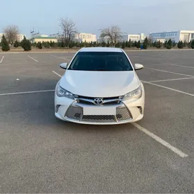 Toyota Camry 2015