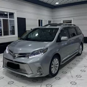 Toyota Sienna 2020